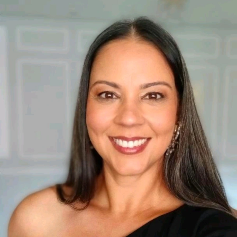 Márcia Tavares